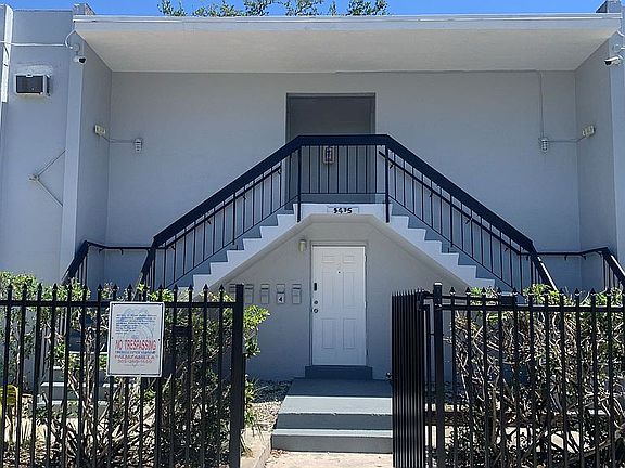 2nd image of 5475 Ne 1st Ave