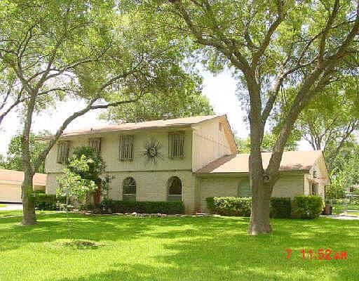 1st image of 10815 PINEHILL DR