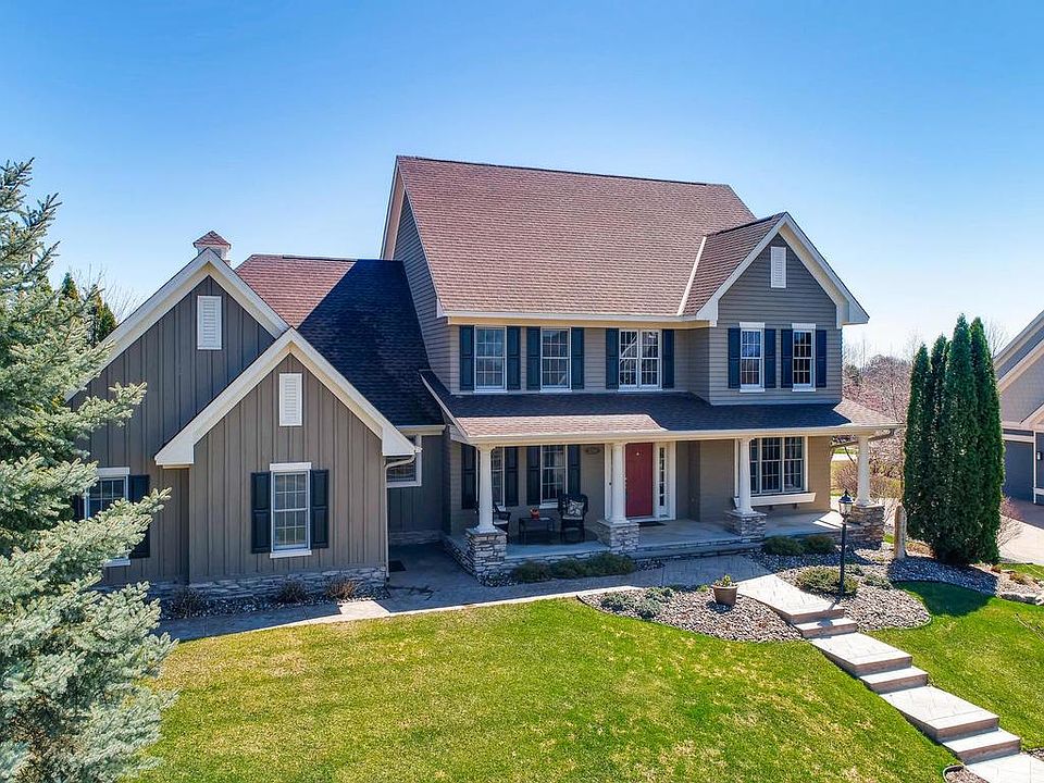 1st image of 3298 Crestmoor Bay
