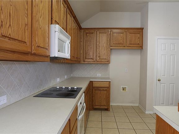 4th image of 5513 Buckskin Dr