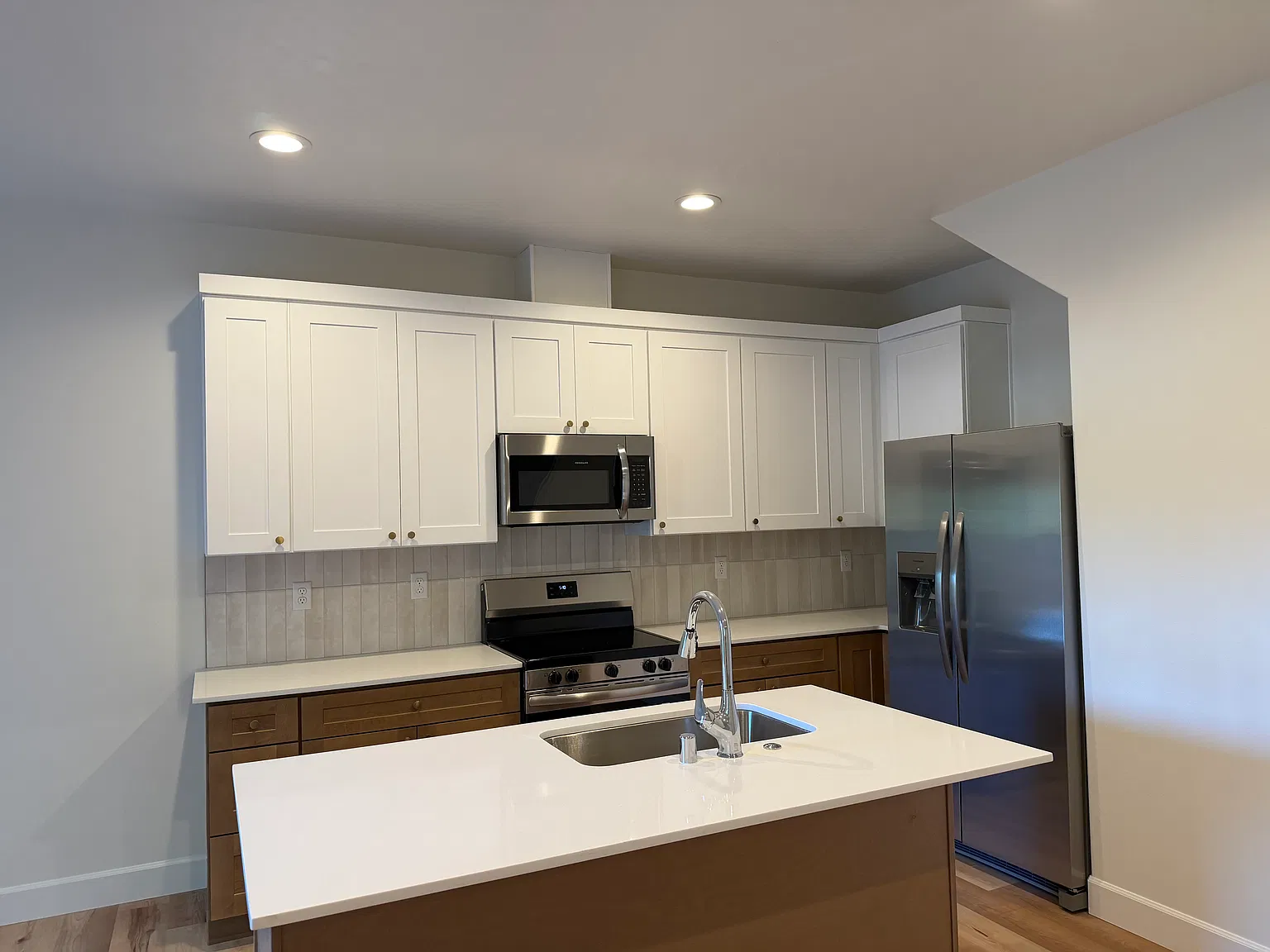 3 bed, 2.5 bath, 1479 sqft, $2,220 — Photo 3