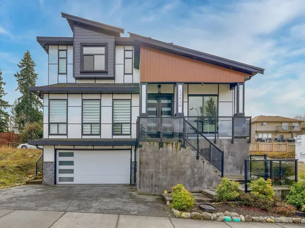 12036 Osier Pl, Surrey, BC V3V 4E5
