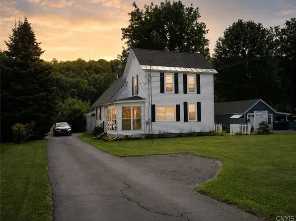 133 Elm St, Oriskany, NY 13424