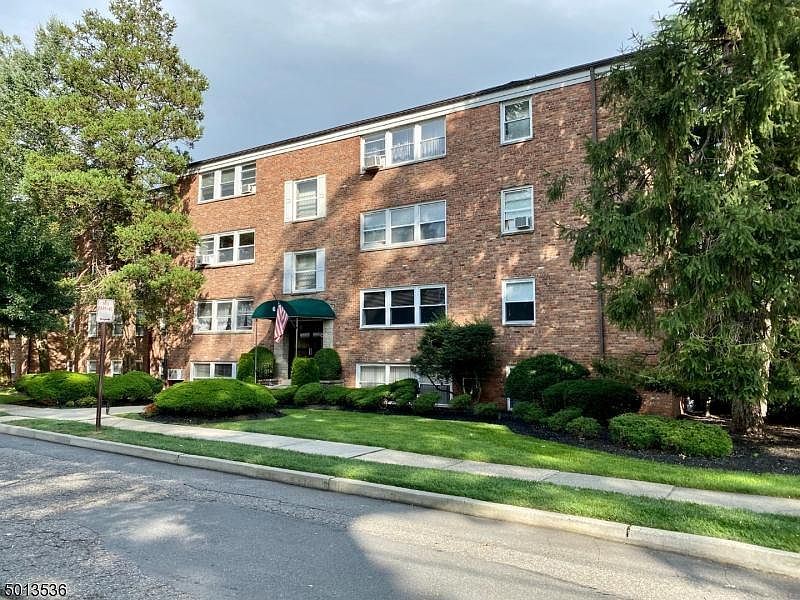 1st image of 6 Hillside Ave APT 3B