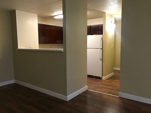 2nd image of 5550 Astor Ln APT 118