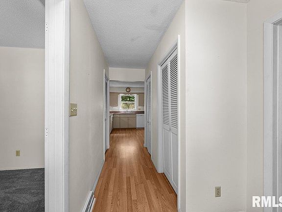 5th image of 4229 Washington St