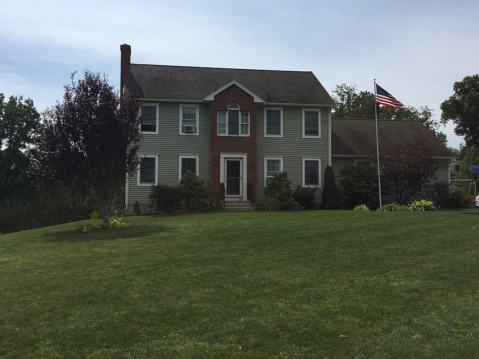 2nd image of 15 Hillsville Rd
