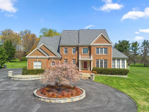 20806 Fairway View Dr, Laytonsville, MD 20882