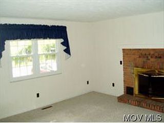 2nd image of 94 Seneca Ln