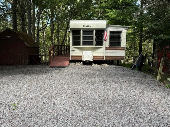 189 Caballero Ct, Gouldsboro, PA 18424