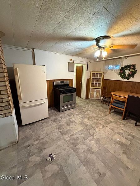 4th image of 477 3rd Street