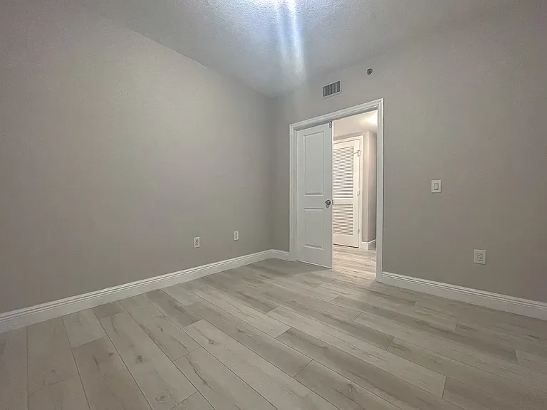 2681 N Flamingo Rd #902S — Photo 13