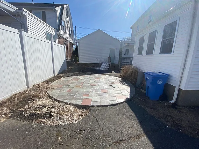 137 Main St — Photo 38