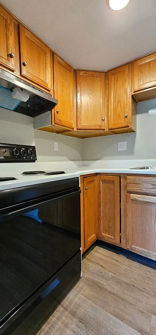 3806 Briar Place — Photo 2