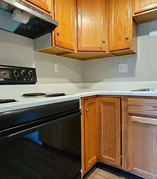 3806 Briar Place — Photo 2