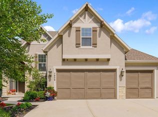 7909 Apache Rd, Lenexa, KS 66227