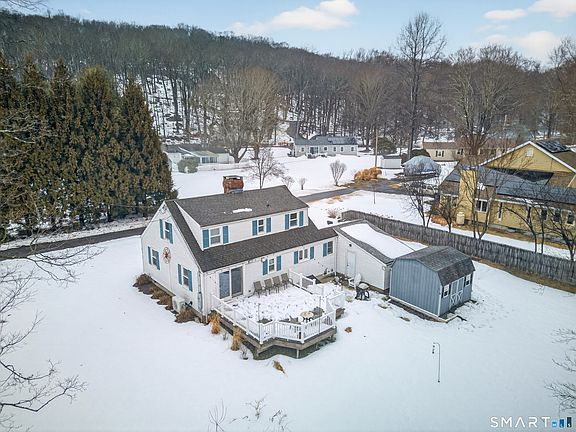 3rd image of 3 Donald Rd Extension