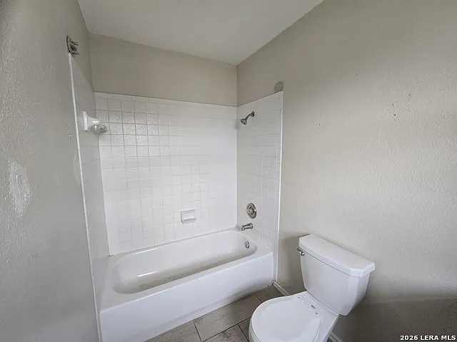 1803 White Magnolia — Photo 18