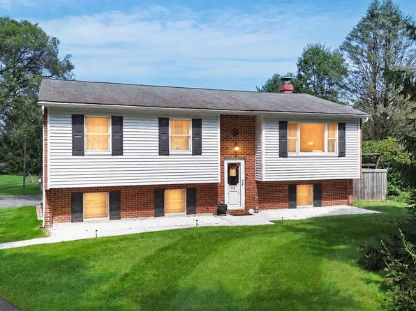 142 Meadowview Ct, Ebensburg, PA 15931