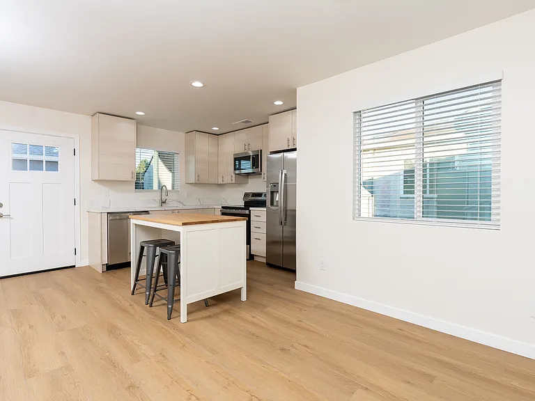 4824 Rolando Blvd — Photo 9