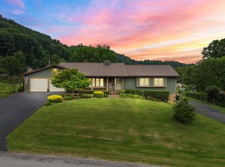 209 Camby Dr, Kingsport, TN 37664
