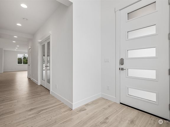4th image of 6102 232nd Avenue E #185