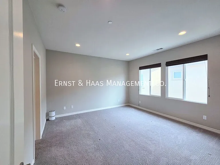 4735 Holly Ave — Photo 22