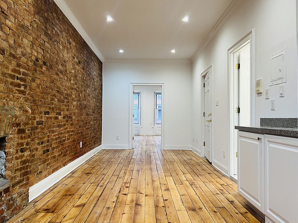 1st image of 375 Sackett St Floor 2