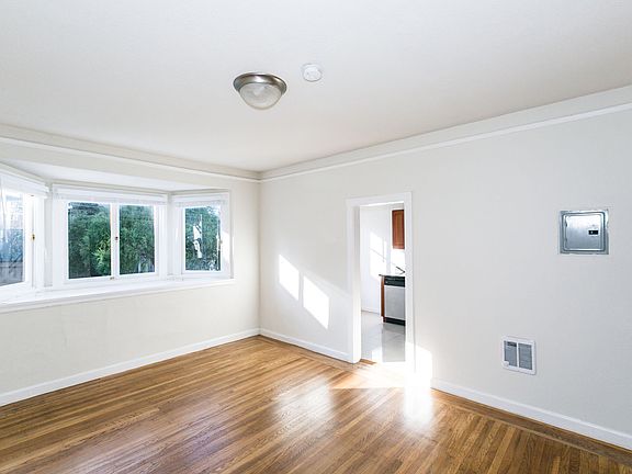 3rd image of 520 Buchanan St #5