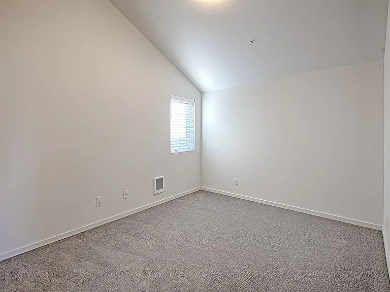 8025 15th Ave NW — Photo 10
