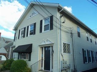 6 Samoset St APT 1, Plymouth, MA 02360