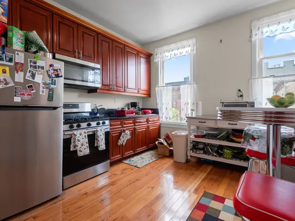 106 Reservoir Avenue image 19 of 27