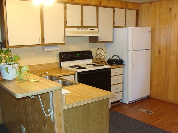 Kitchen includes all appliances with a washer n dryer