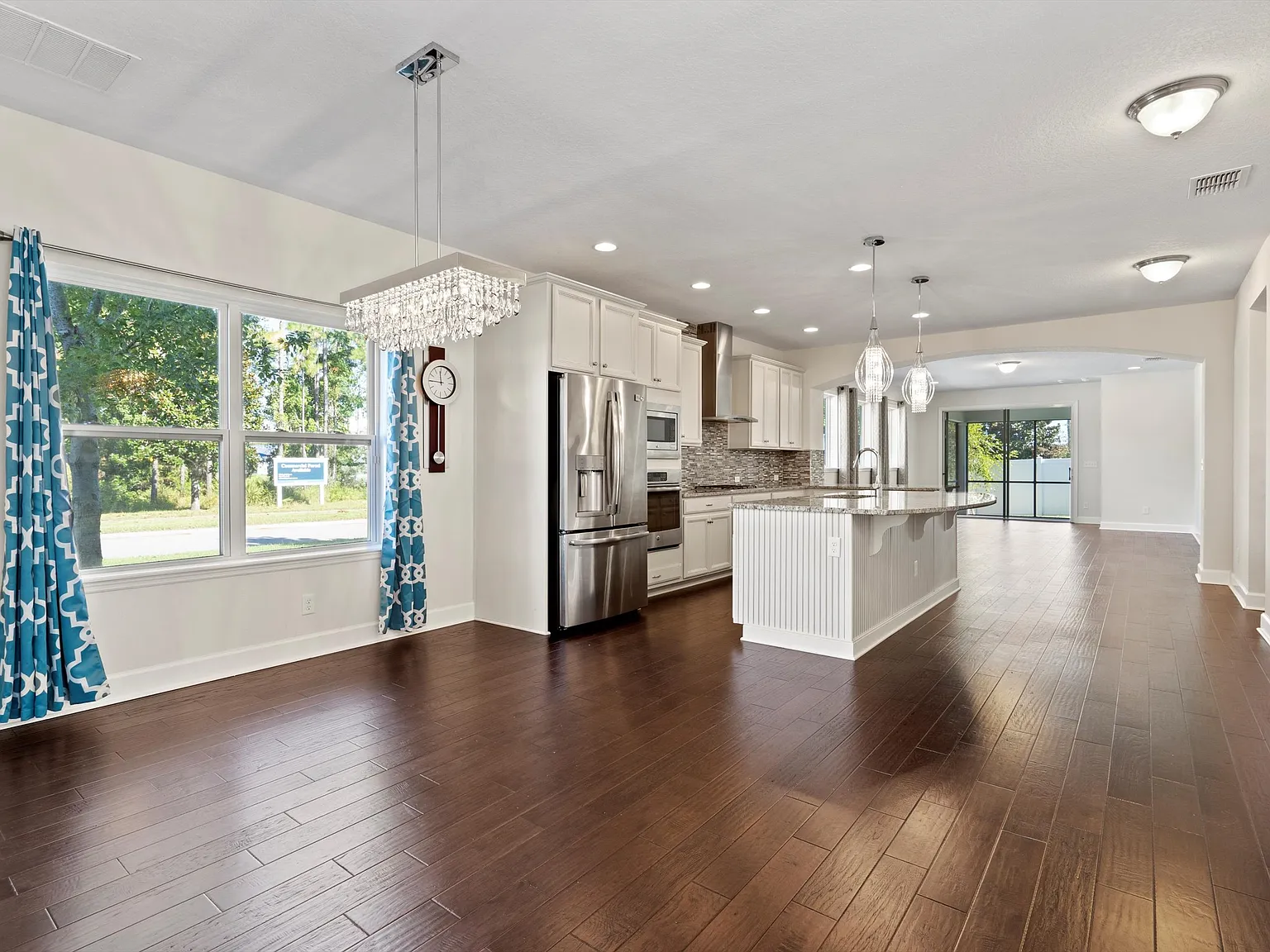 354 Park Lake Drive — Photo 4
