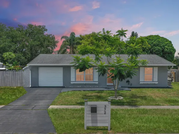 372 NE Ardsley Drive, Port St Lucie, FL 34983