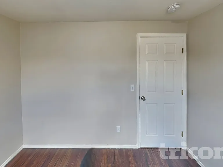 1105 Village Pkwy E — Photo 15