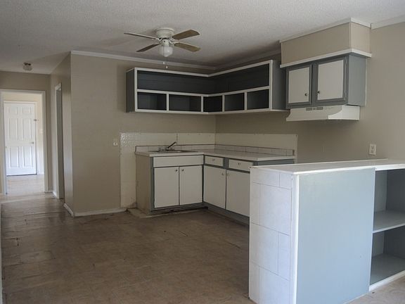 5th image of 2505 Lindberg Ave