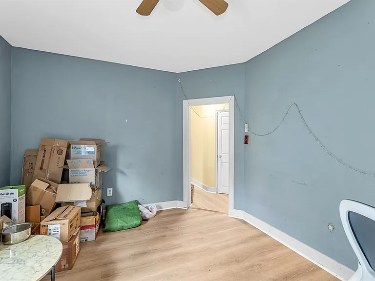 6 Wise St #1 — Photo 3