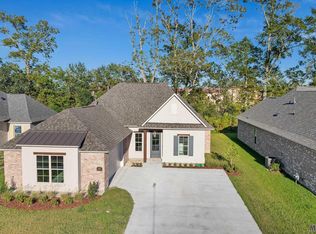 5096 Black River Rd, Darrow, LA 70725