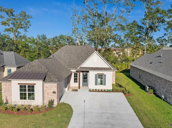 5096 Black River Rd, Darrow, LA 70725