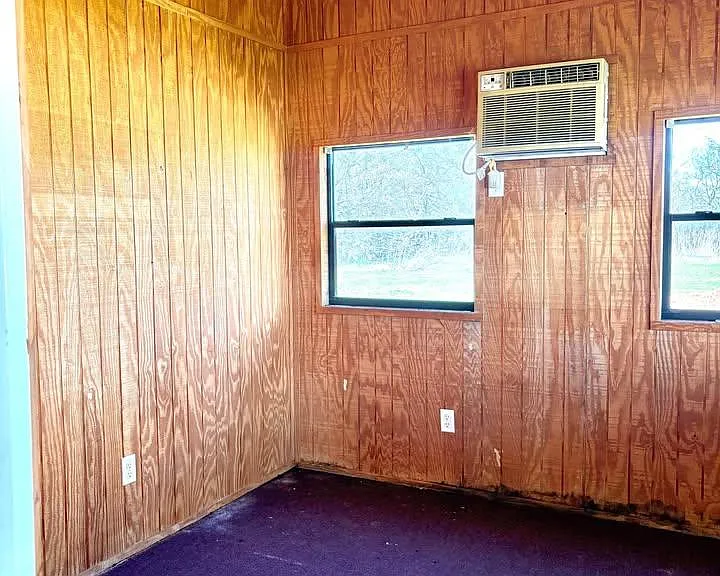 Unit Photo