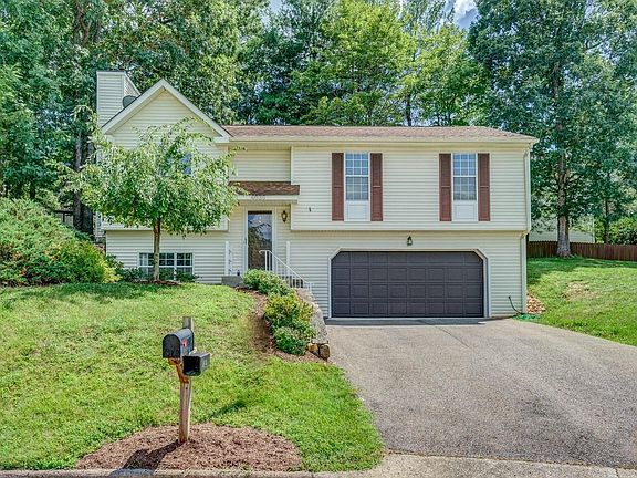 2nd image of 4634 Whipplewood Ct