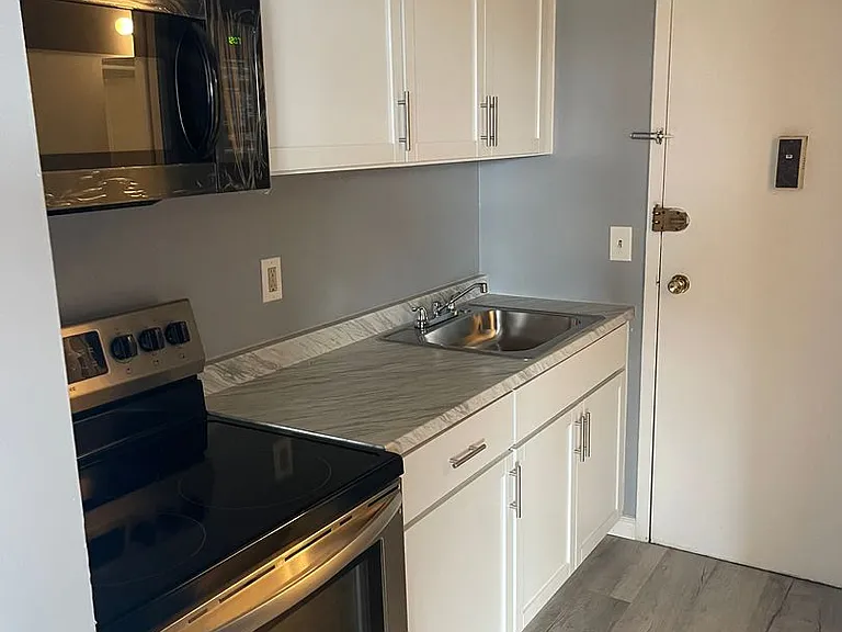 106-122 Polk St — Photo 1