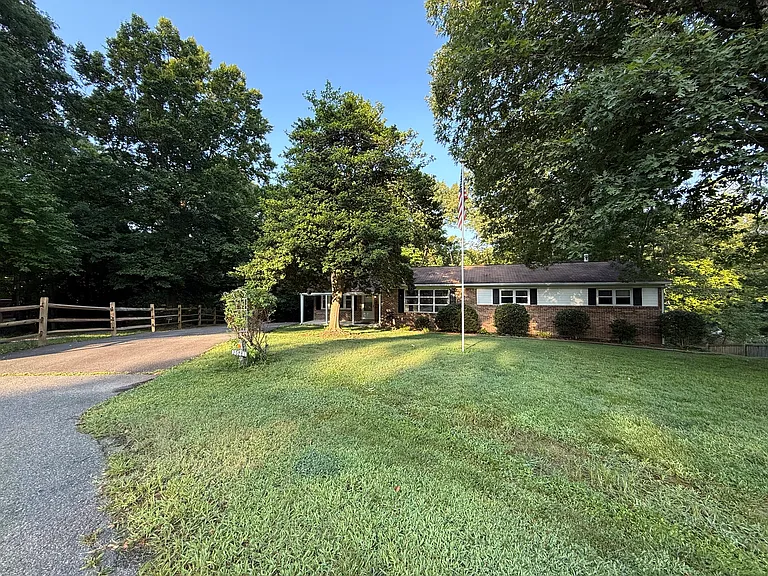 29781 Oak Rd — Photo 1