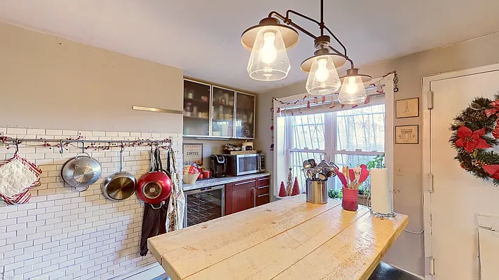 Rented by JB Mac Real Estate Inc. | media 23