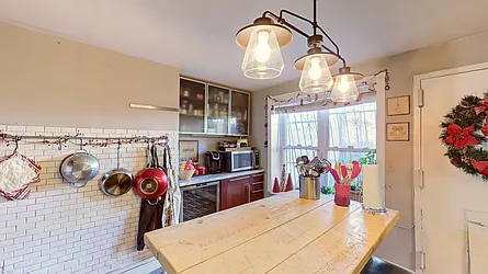 Rented by JB Mac Real Estate Inc.