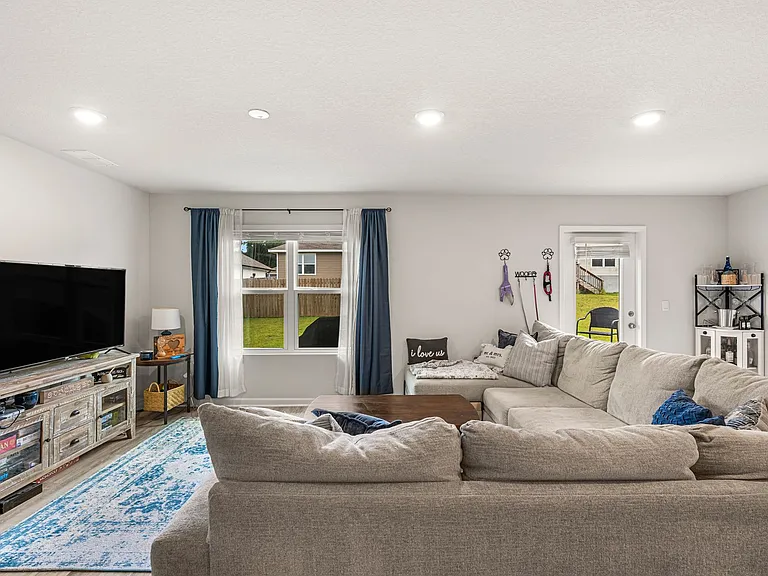 5843 Belmont Stakes Rd — Photo 4
