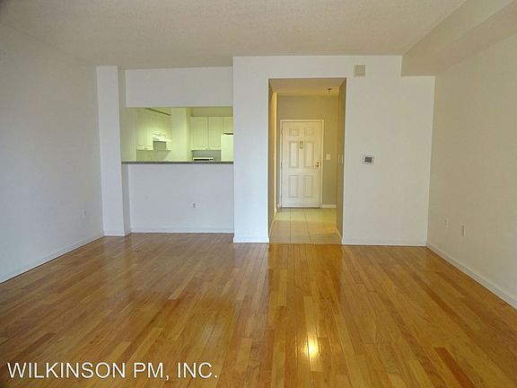 4th image of 2181 Jamieson Ave Unit 405
