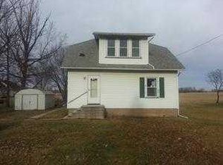102 Clinton St, Calamus, IA 52729