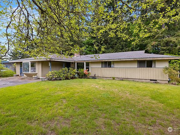 4th image of 3427 SE Laurel Court